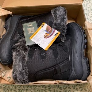 Kamik momentum black boot sz 9